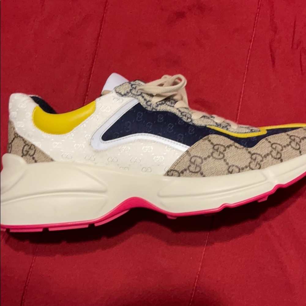 Gucci shoes